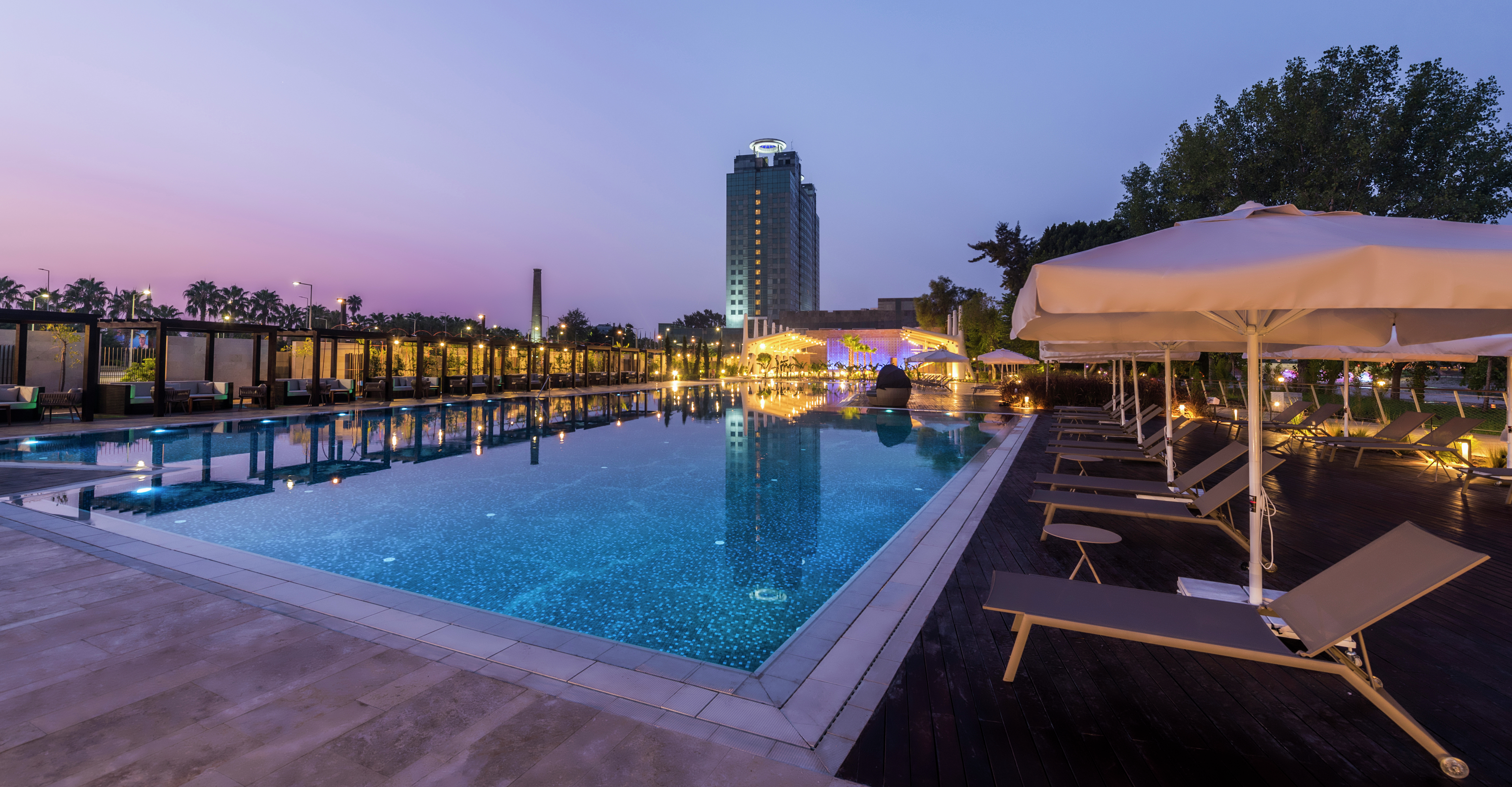 Adana HiltonSA Riverside Pool Bar 