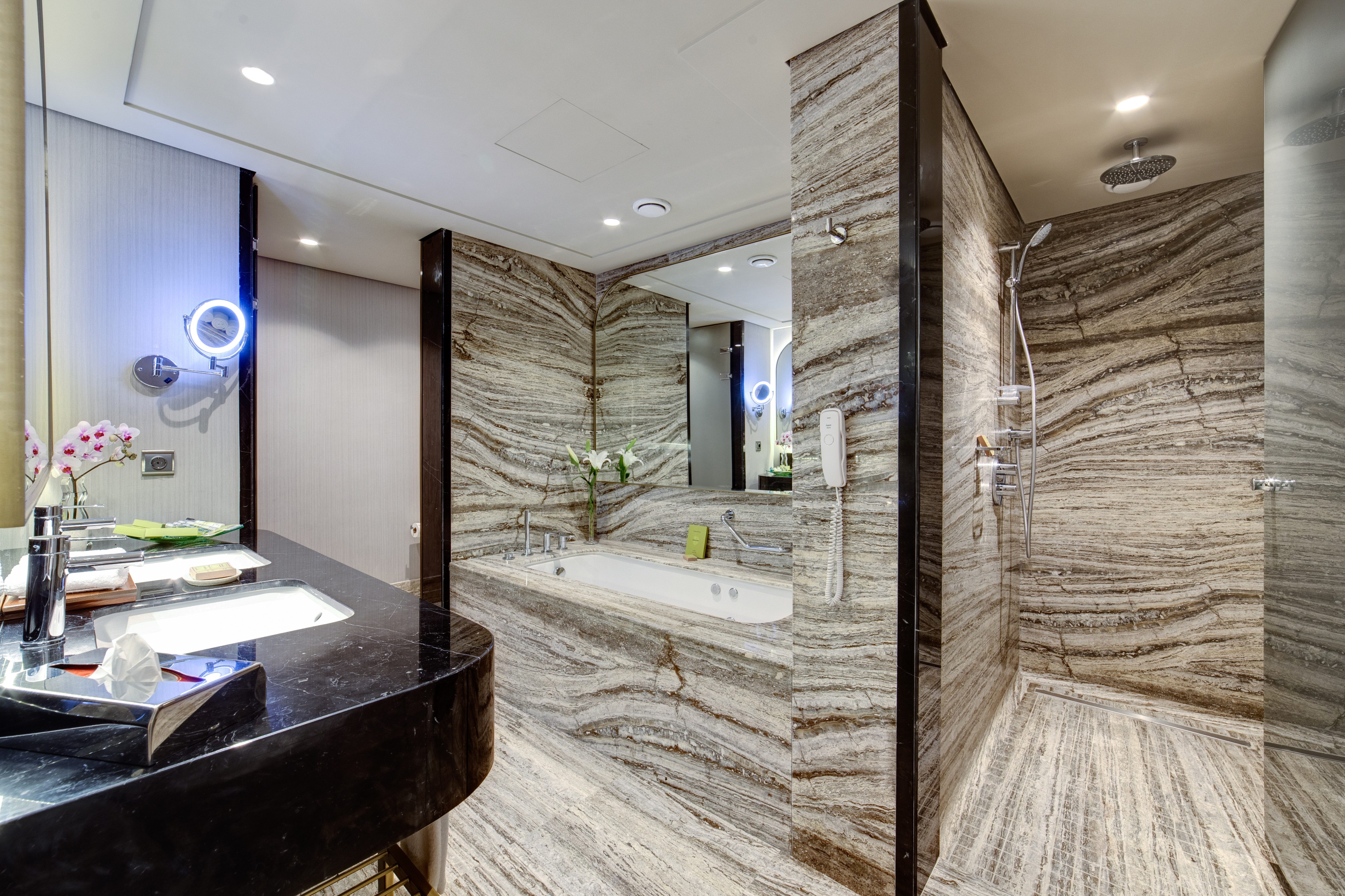 Adana HiltonSA Presidential Suite Bathroom