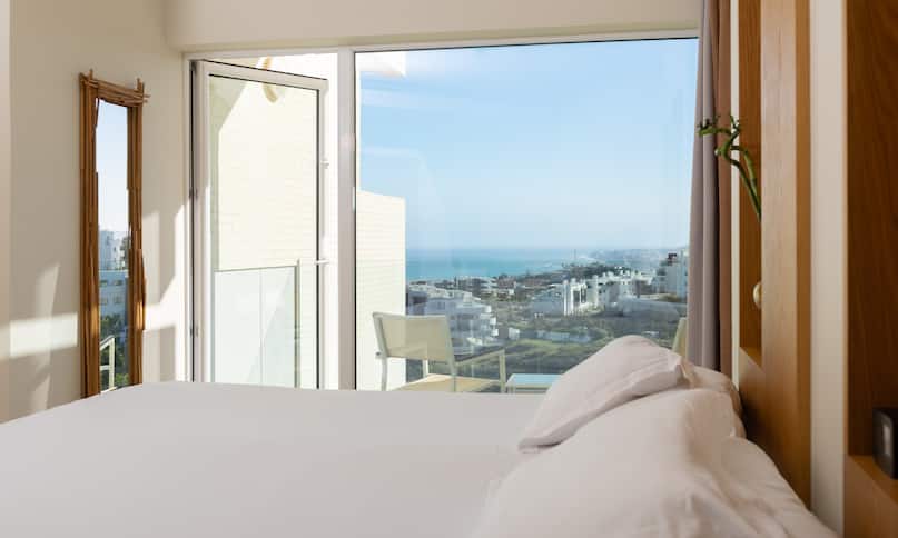 King Guest Room with Sea View-previous-transition