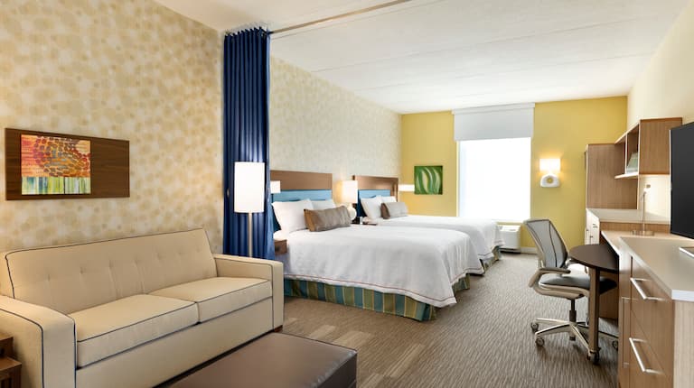 2 Queen Corner Studio Suite