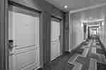 Hotelowy korytarz 