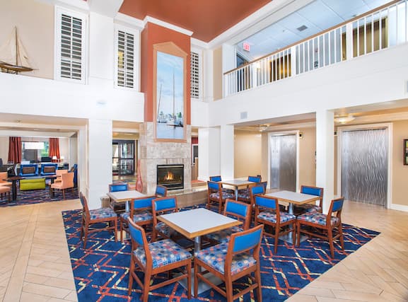 Hampton Inn and Suites Annapolis - Image4