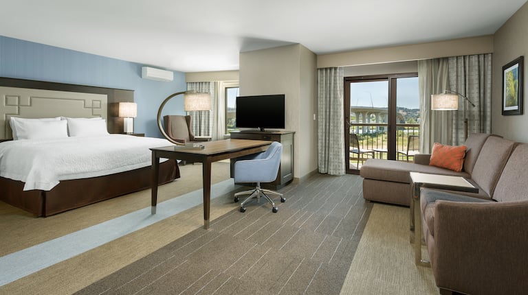 King Suite with Napa River Views  