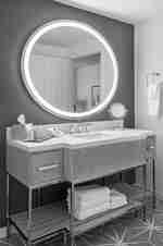 Badkamer met wastafel