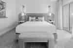 Guest Suite with One King Bed