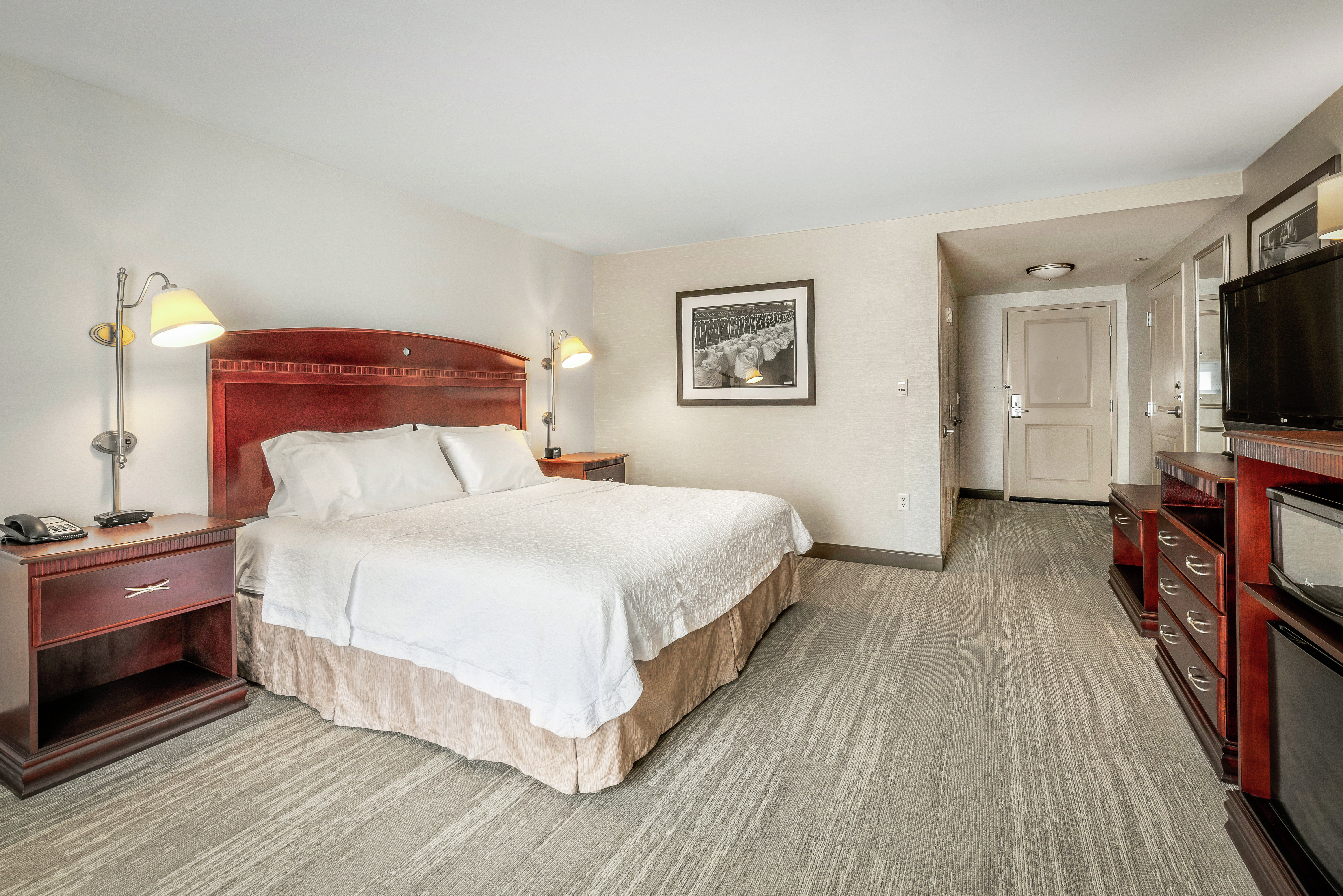 Accessible Single King Guestroom