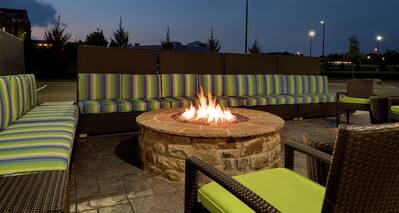 Outdoor Lounge with Fire Pit Table