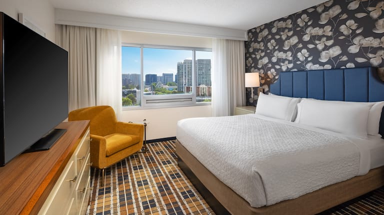 standard king bedroom