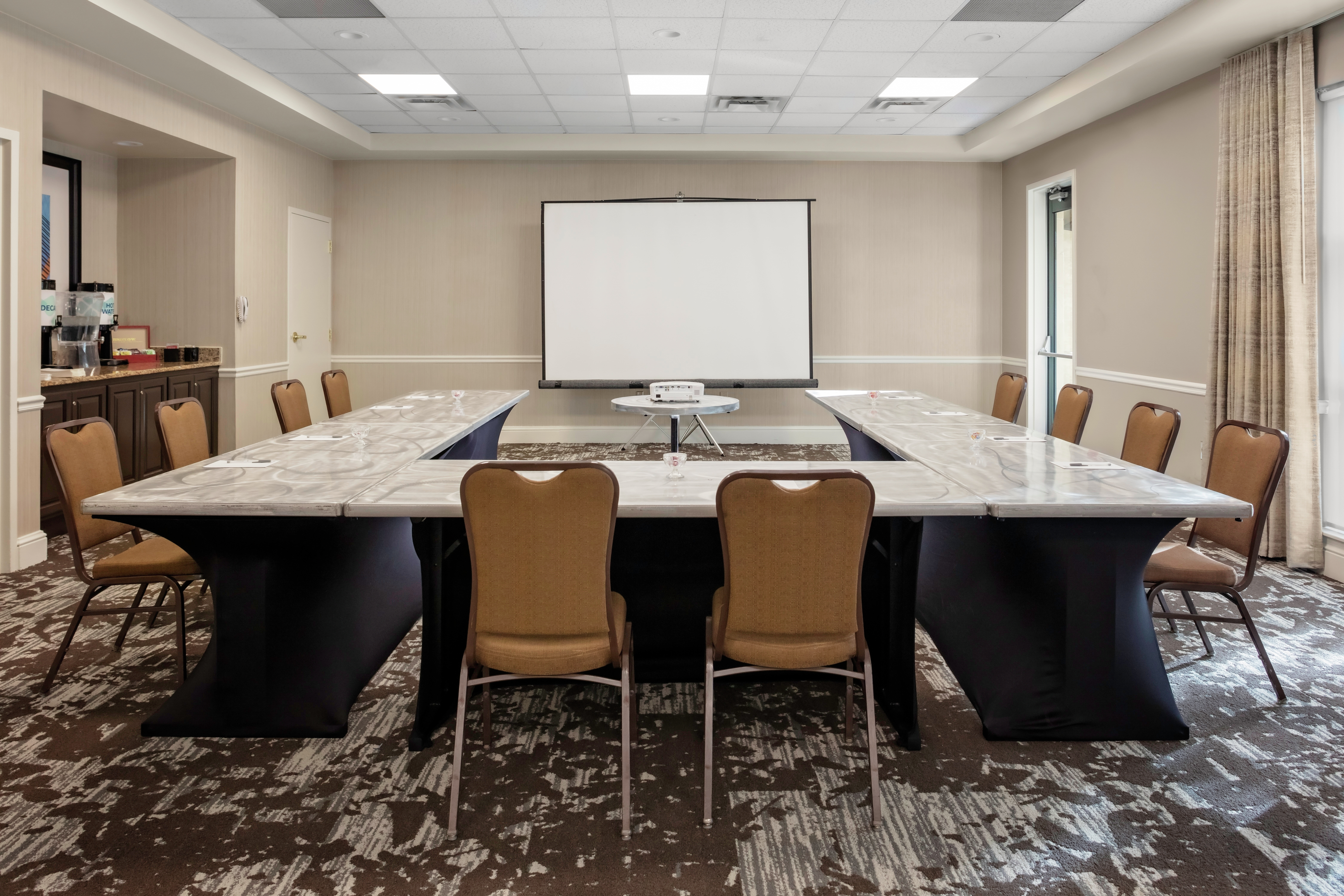 Meeting Room With U Shape Style