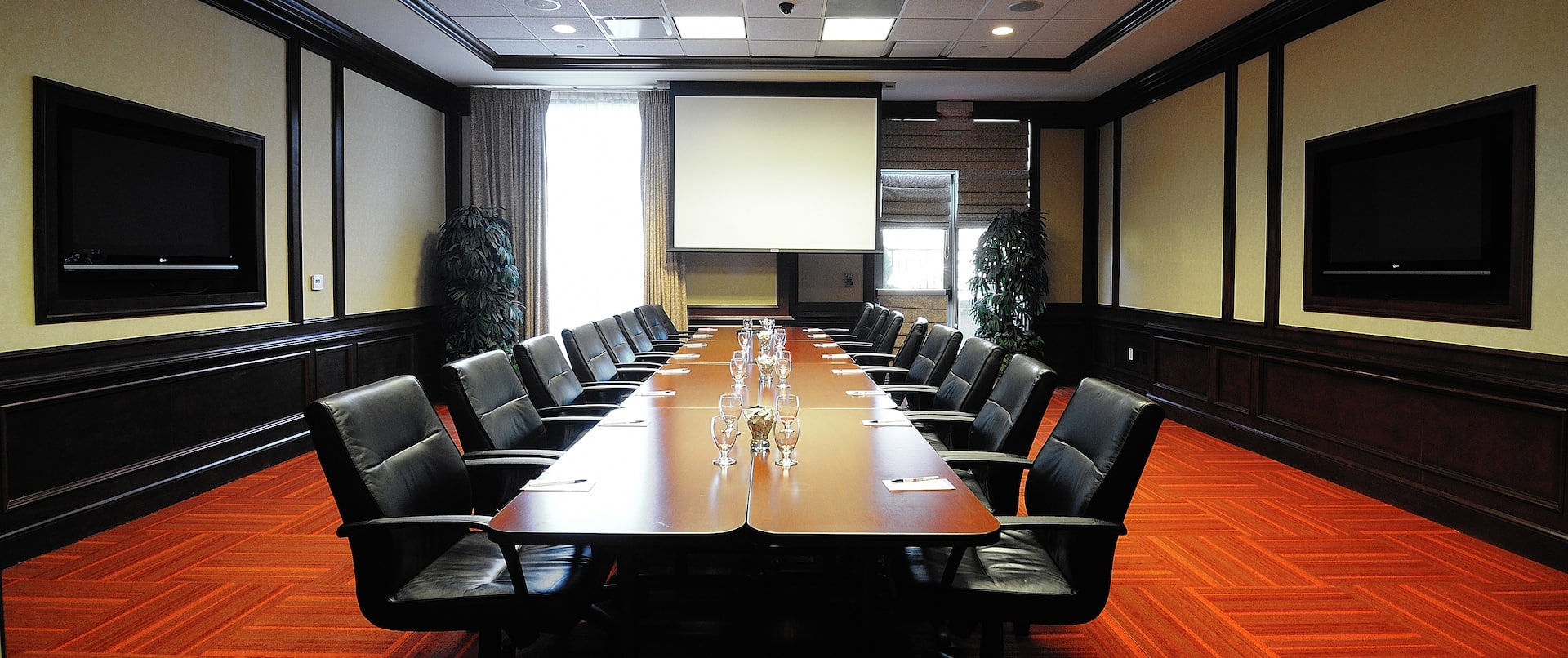 Boardroom Meeting Facility