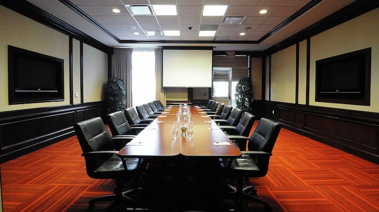 Boardroom Meeting Facility