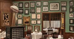 Vince Lombardi's steakhouse restaurant dining room