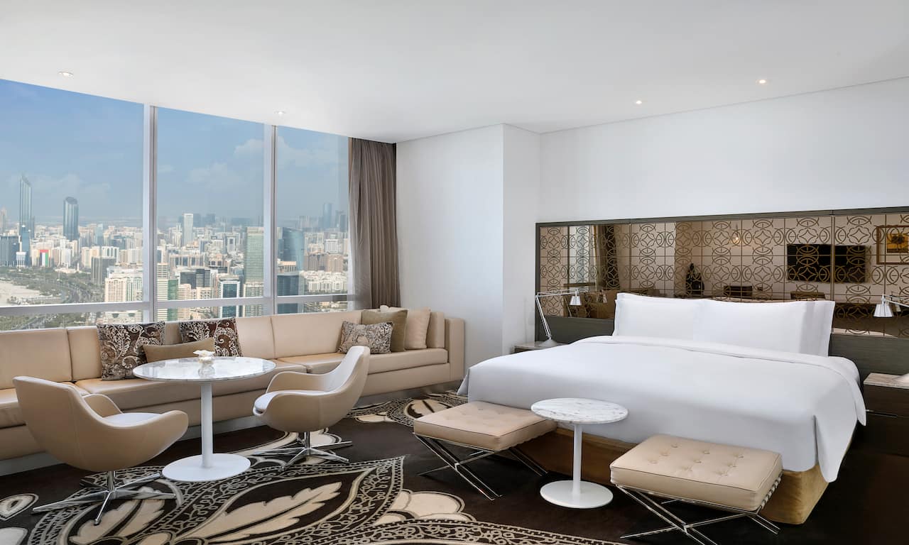 Junior Suite with City and Sea View-transition