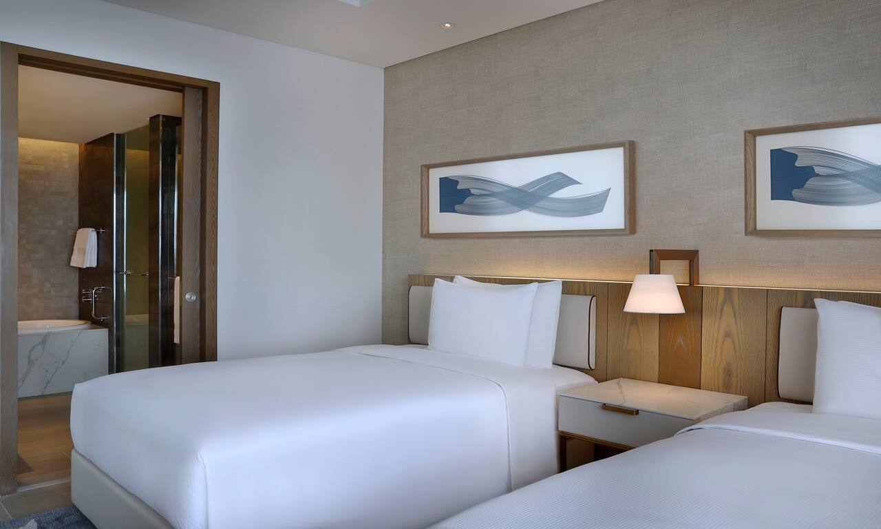 Rooms & Suites Hilton Abu Dhabi Yas Island