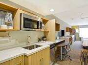 Home2 Suites by Hilton Opelika Auburn Hotel, AL - 2 Queen Studio Kitchen