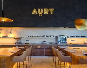 Área de comedor del restaurante Aurt