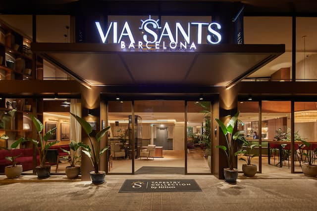 Extérieur de l'hôtel, entrée principale