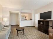 DoubleTree by Hilton Hotel Hartford - Bradley Airport, CT - King Suite Living