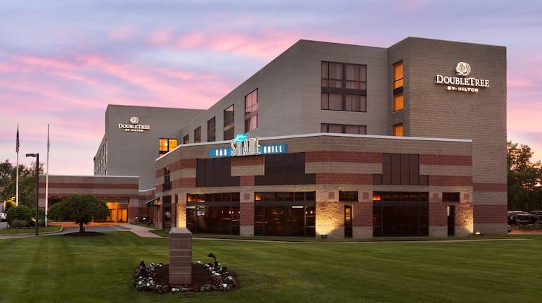 DoubleTree by Hilton Hotel Hartford - Bradley Airport, CT - Exterior