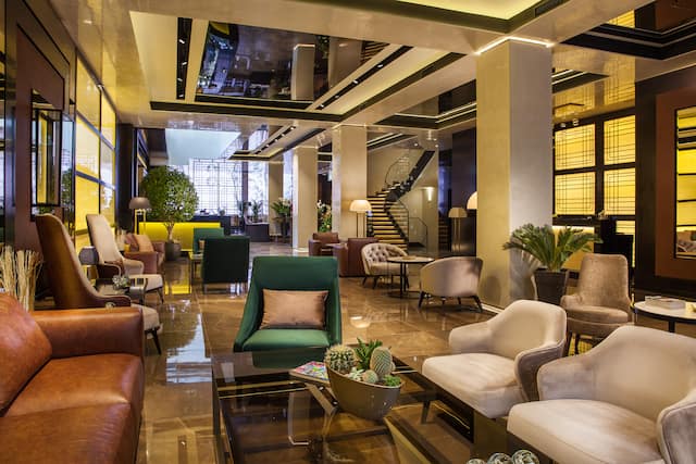 Coin détente du salon du hall d'une chambre