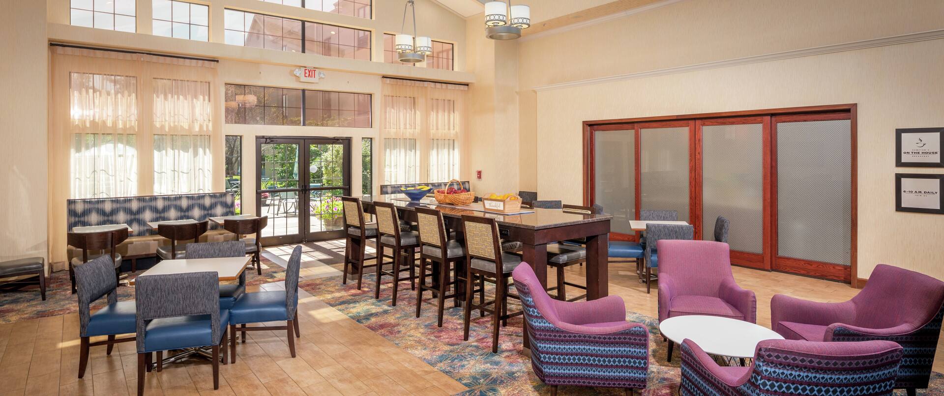 Lobby Dining Area for Breakfast Buffet