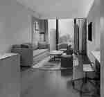 設有沙發及辦公桌的套房客廳