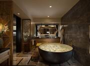 Hutong Villa Master Guest Room Bathroom