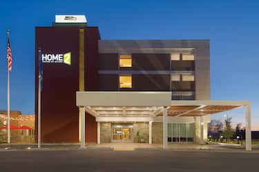 Home2 Suites by Hilton Bellingham Airport Hotel, WA - Entrance at Night 