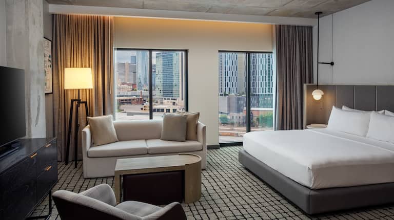 1 King Bed Studio Suite with City View