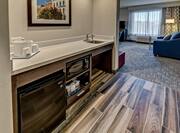 Suite With Wet Bar