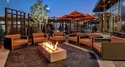 The Härth Outdoor Dining and Firepit