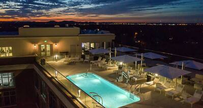 Outdoor Rooftop Pool and Skybar Patio