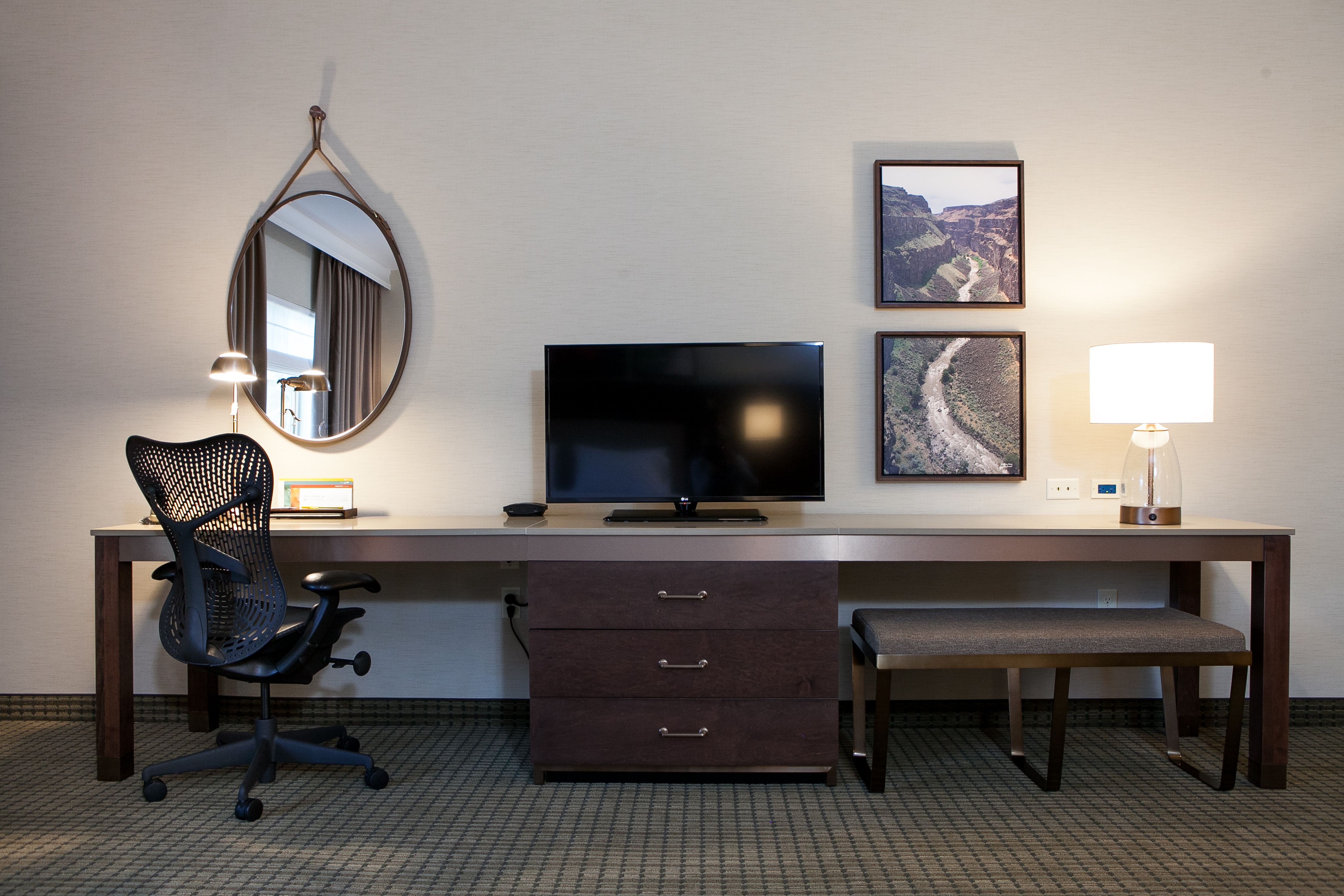 Guestroom with Work Desk, Mirror and Television