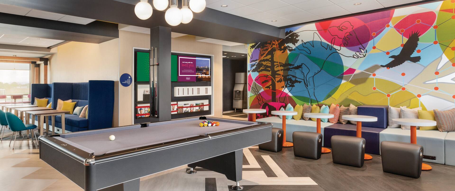 Lobby Play Area with Pool Table