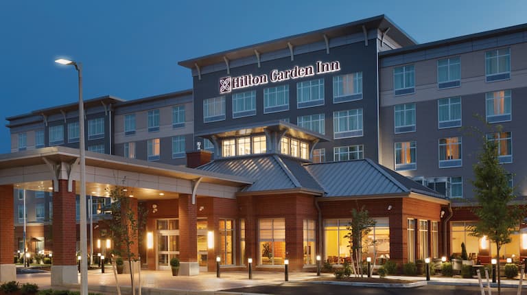 Hilton Garden Inn Boston Logan Airport Hotel