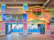 Gator's Grab & Go Dining at CoCo Key Water Park 