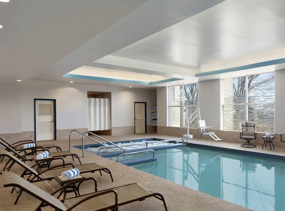 DoubleTree Suites by Hilton Hotel Boston - Cambridge - Image4