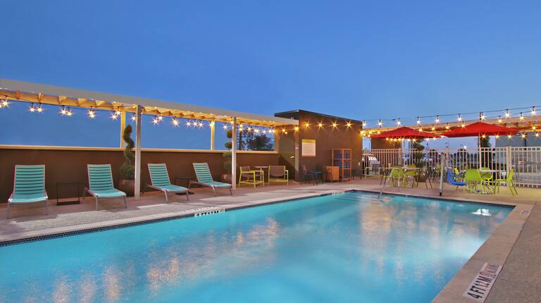 Outdoor Pool and Lounge Area