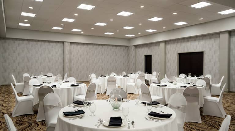 Magnolia Meeting Room Banquet Setup