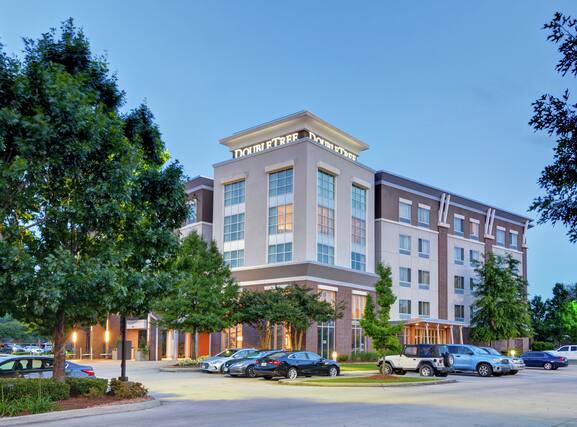 DoubleTree by Hilton Hotel Baton Rouge - Image1
