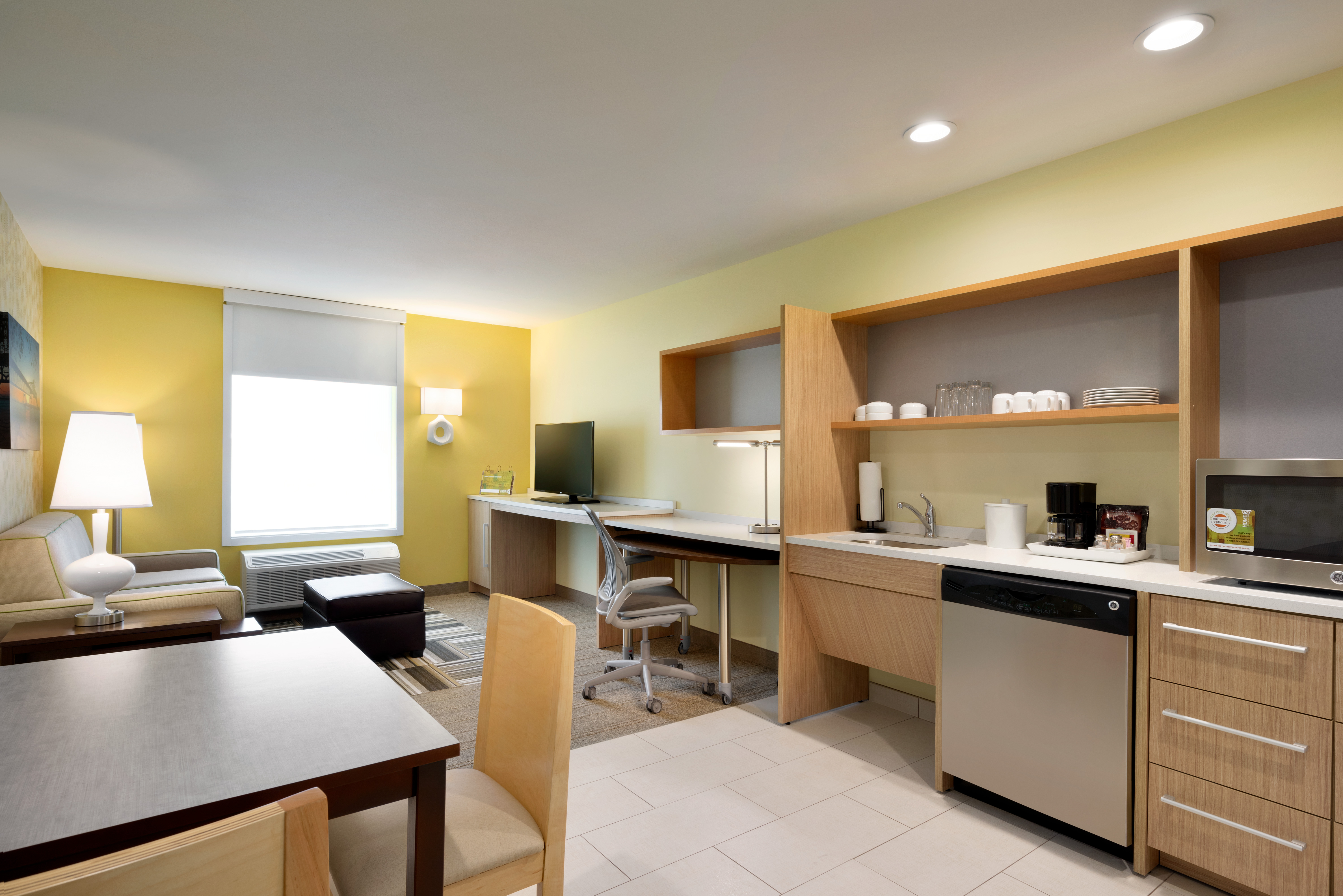 Home2 Suites by Hilton Baton Rouge Hotel, LA - Accessible Queen Bedroom Suite, Kitchen