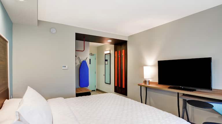 King Bed Room with TV