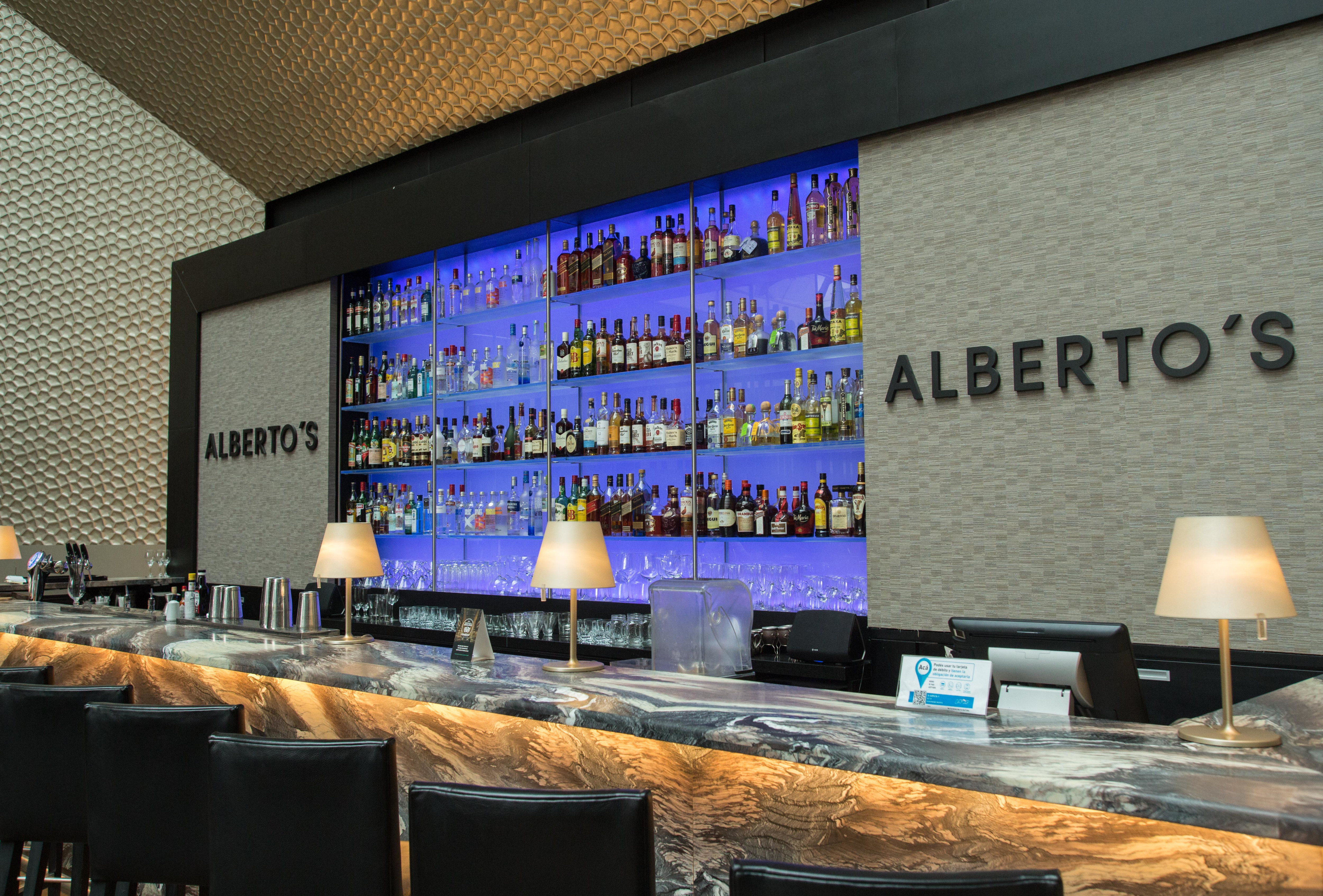 Albertos Lobby Bar
