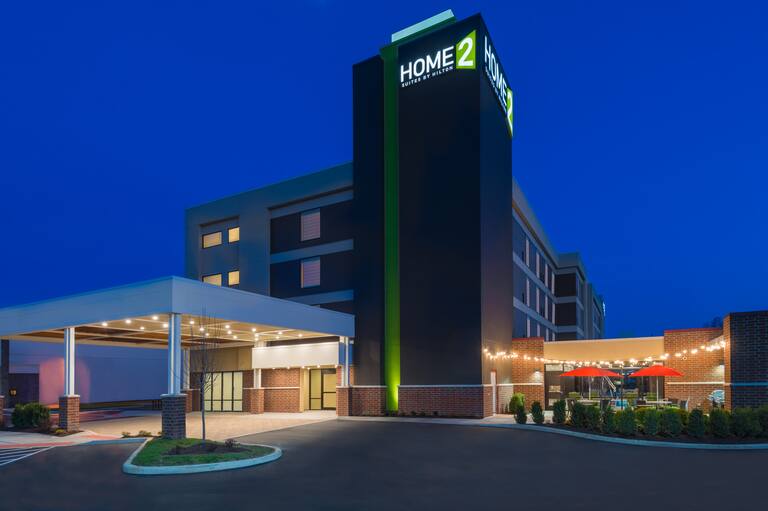 Home2 Suites by Hilton Buffalo Airport/ Galleria Mall Hotel, NY - Exterior Dusk