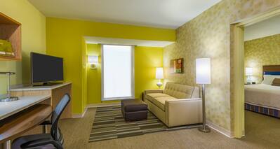 Home2 Suites by Hilton Buffalo Airport/ Galleria Mall Hotel, NY - King Suite Living Area