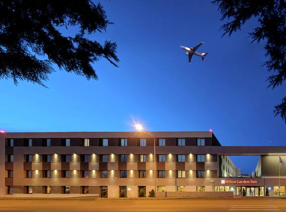 Hilton Garden Inn Bucharest Airport - Image1