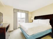 Luxurious Suite with King Bed and HDTV