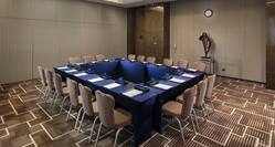  Meeting Room with Square Table