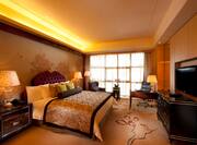 Grand Suite Bedroom 