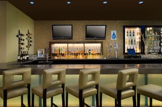 H2O Bar and Lounge